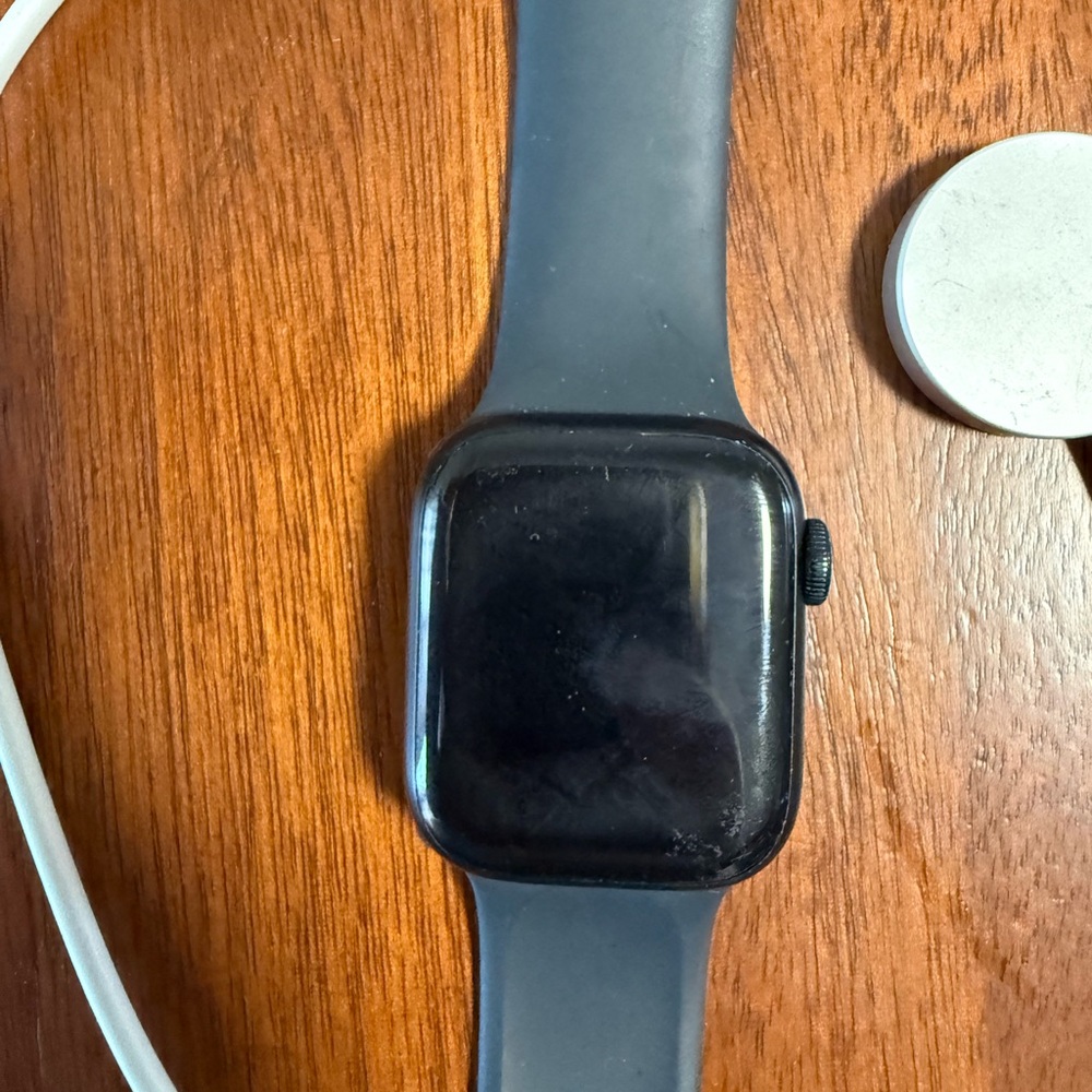 Apple Watch Series 8 with Black Band 41mm - Picture 2 of 3